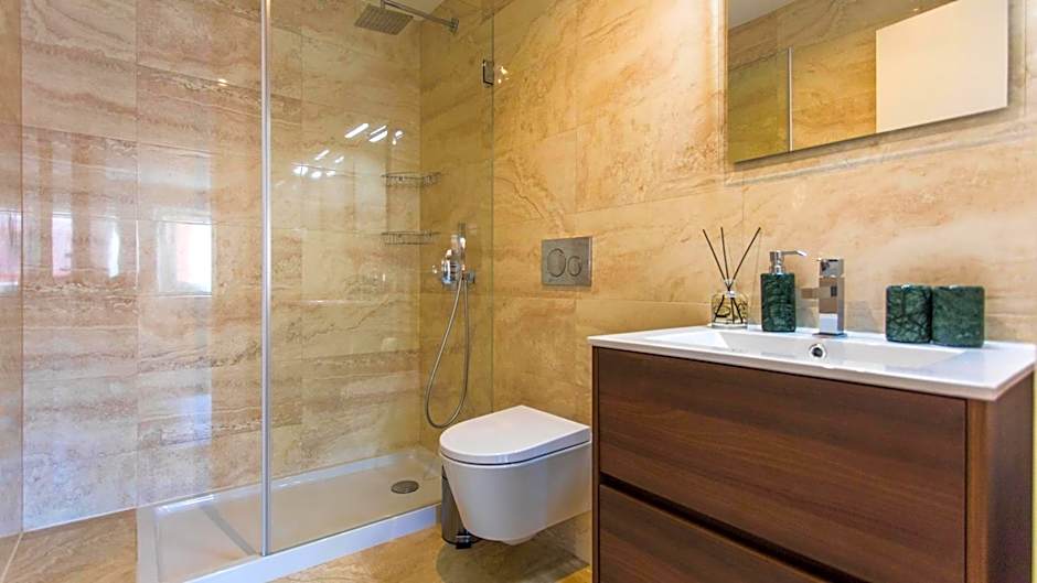 Lx Design Apartment near Congress Center