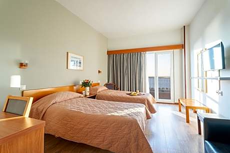 Twin Room with Sea View