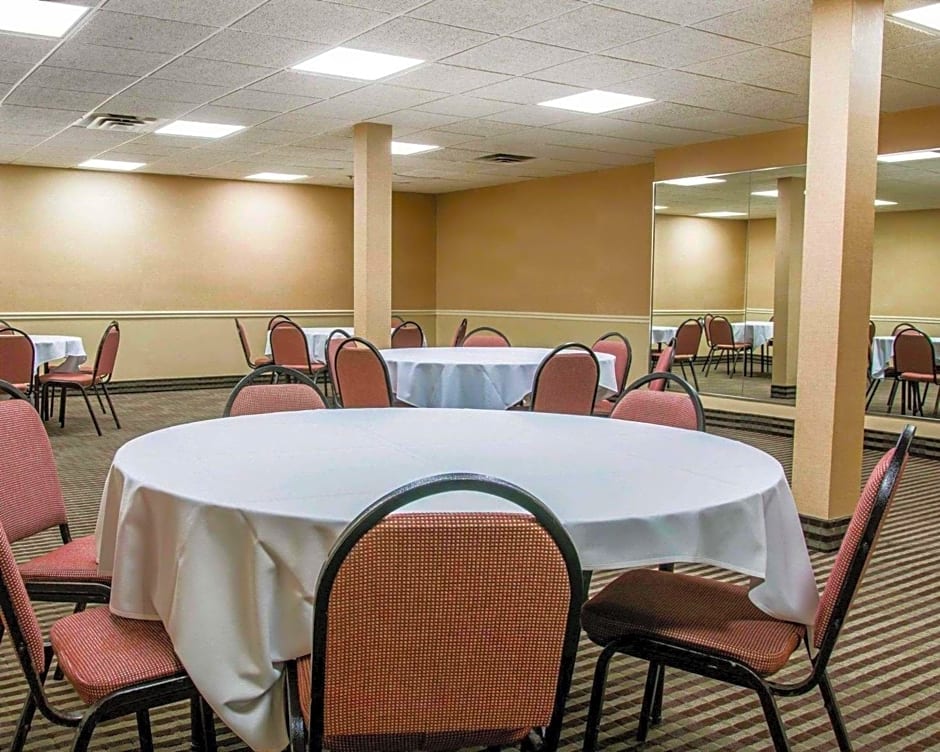 Comfort Inn of Livonia