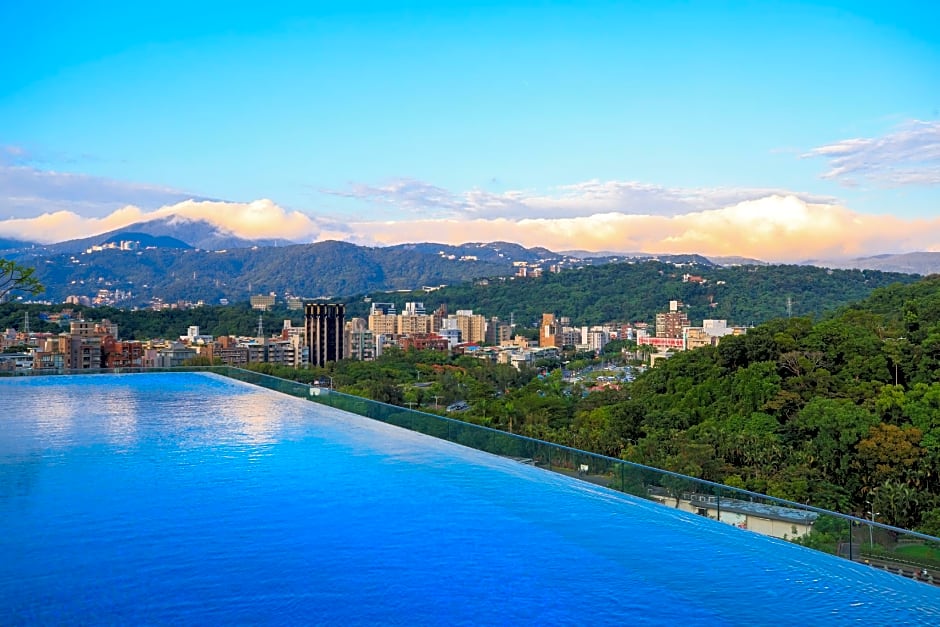 Renaissance by Marriott Taipei Shihlin Hotel