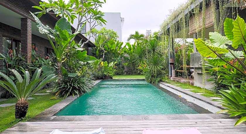 The Kumpi Bali by The Lavana