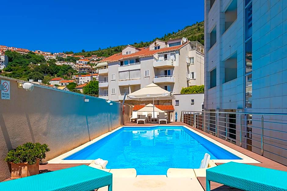 Berkeley Hotel & Day Spa