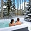 Casa Pura Vida: Hot Tub w Pool and Ping Pong Tables and Backyard BBQ