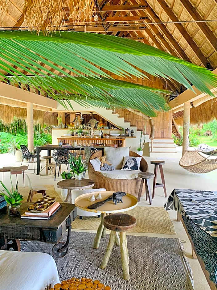 The Beach House Ocam Ocam