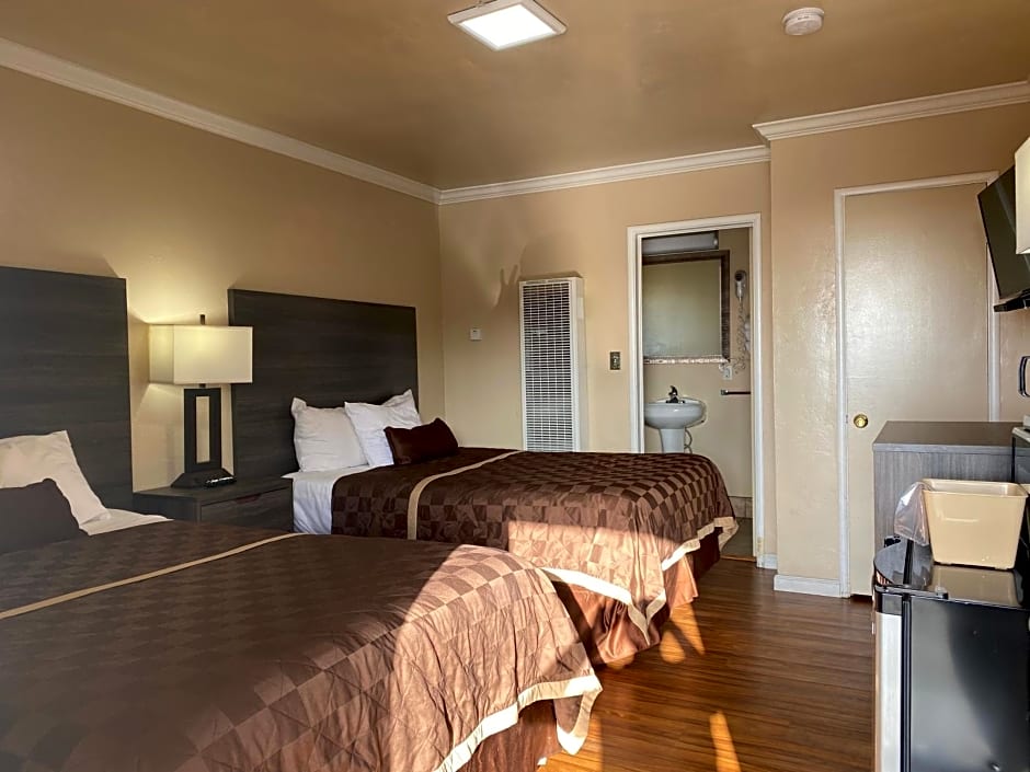 Holland Inn & Suites