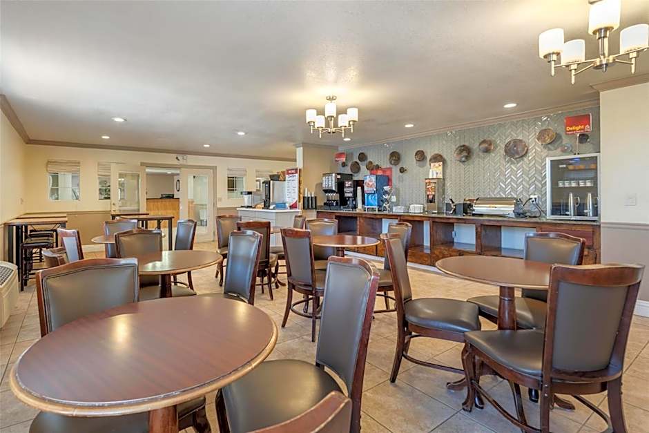 Best Western Plus John Jay Inn & Suites