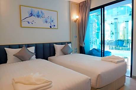 Deluxe Double or Twin Room