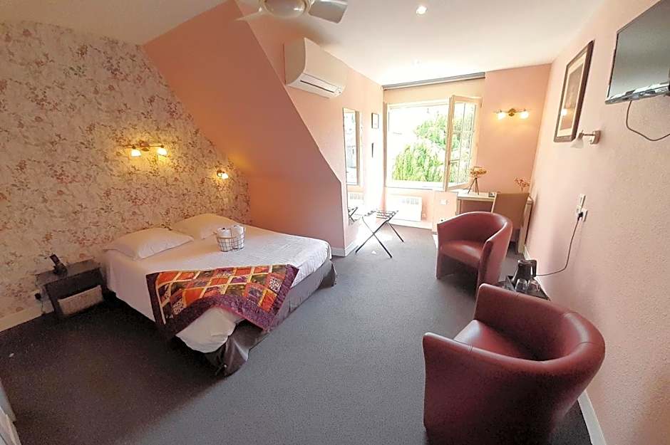 Logis Hôtel Restaurant La Vieille Auberge, Art and Gallery