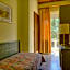 Hotel AMALFI & Restaurant Karaoke Bar