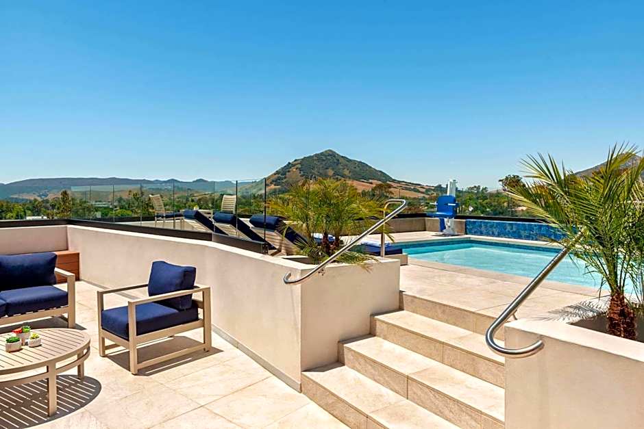 La Quinta Inn & Suites by Wyndham San Luis Obispo Downtown