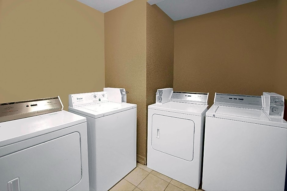 Ramada by Wyndham Houston Intercontinental Airport South