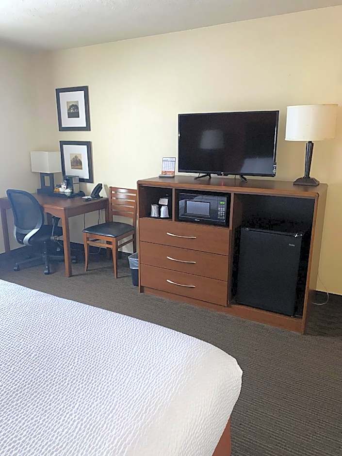 AmericInn by Wyndham Petoskey