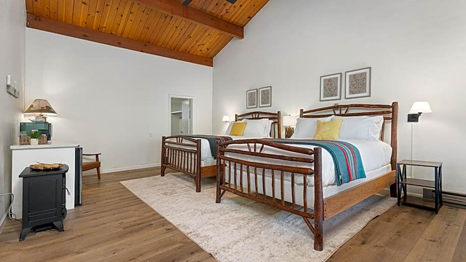 Suite Meadow @CN Lodge# 7