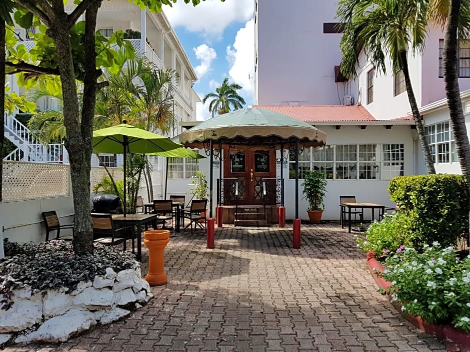 Radisson Fort George Hotel And Marina