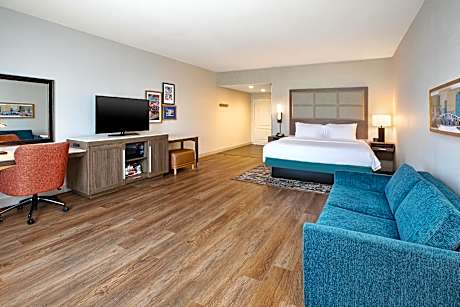 1 KING W/MICROWAVE/-RIDGE STUDIO SUITE NS