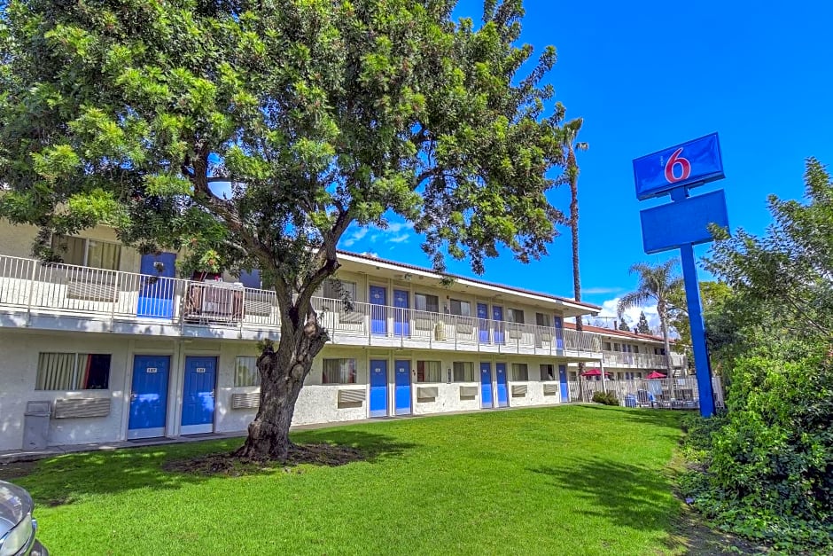 Motel 6 Chino, CA - Los Angeles Area