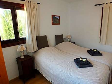 Twin Room with Bathroom