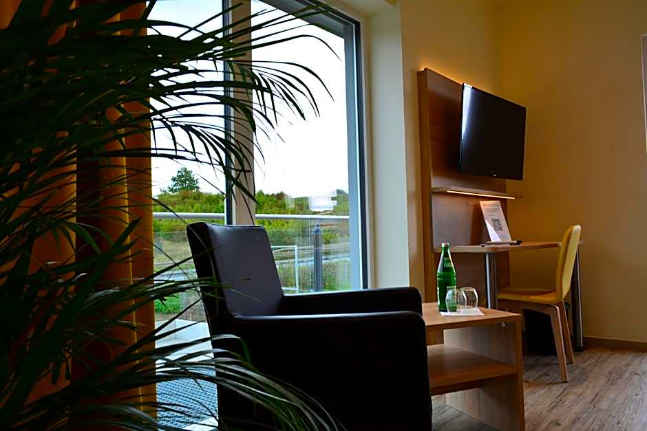Photo 1 of 7 of Double Room