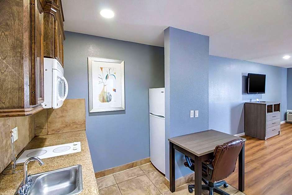 Rodeway Inn & Suites Port Arthur - Groves