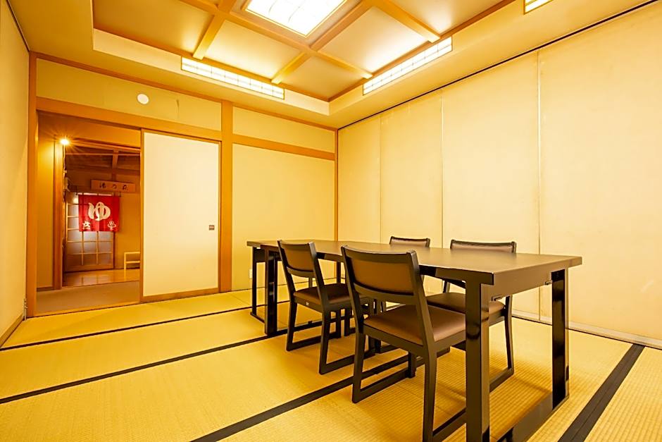 Yudanaka Onsen Shimaya