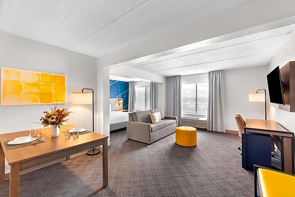 Comfort Suites Austin Airport