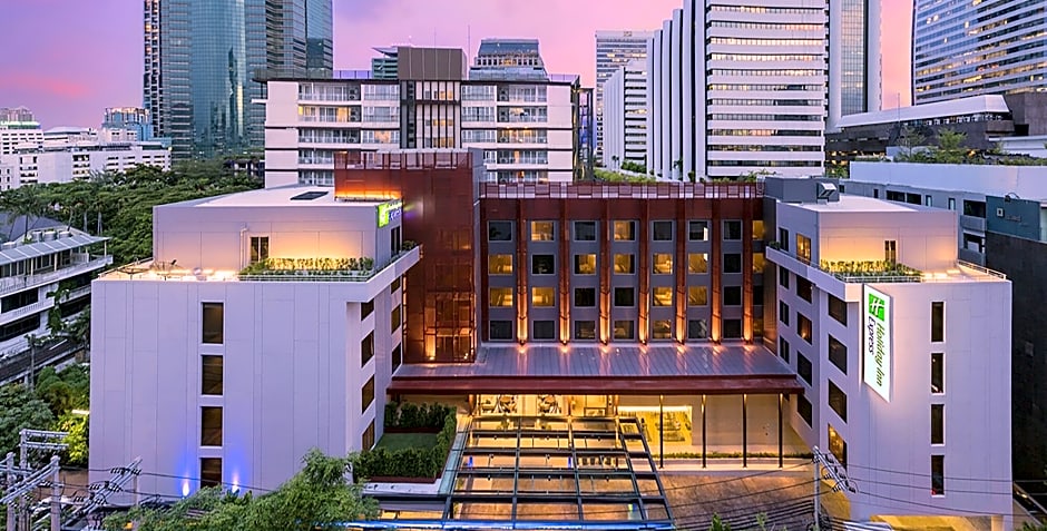 Holiday Inn Express Bangkok Sathorn Rates From Thb1 636