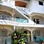 Palm Grove Saud Holiday Complex Hotel