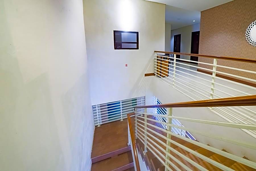 RedDoorz @ Budget Hotel Ambon