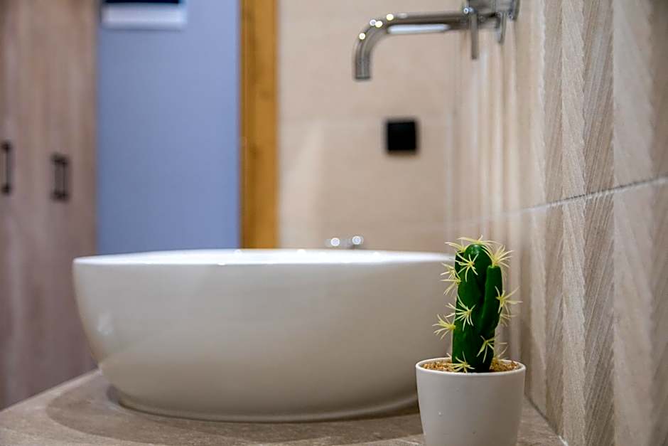 Unique Aura Luxury Studios