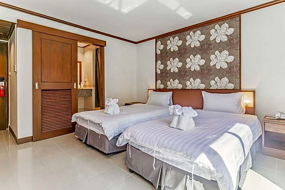 Rattana Karon Beach Hotel