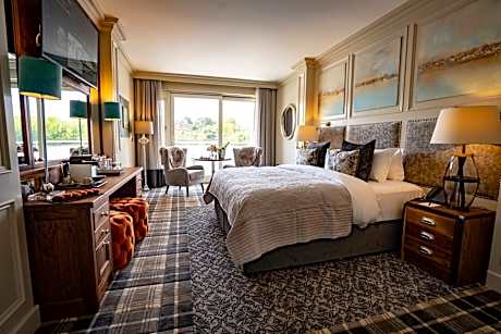 Superior Waterfront Room - Adult Only