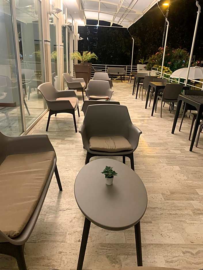 Hotel Audi Frontemare