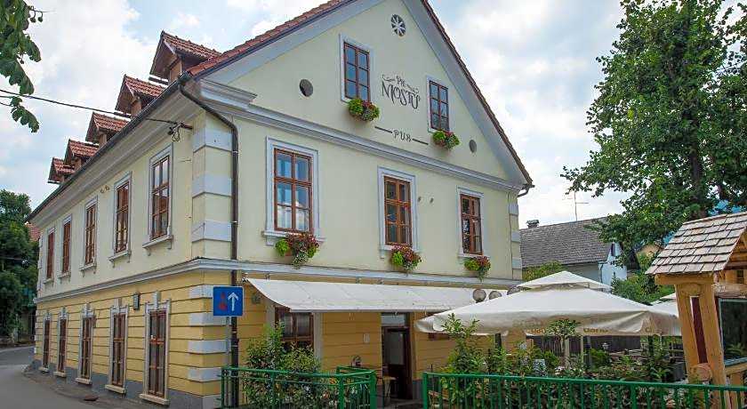 Hotel Pri mostu