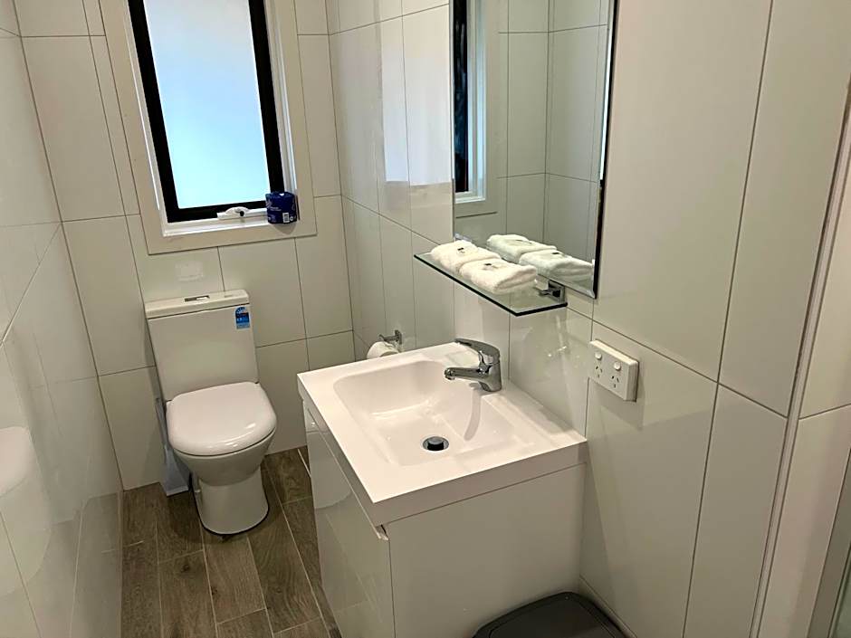 BENDIGO BOTANIC MOTEL- King Beds