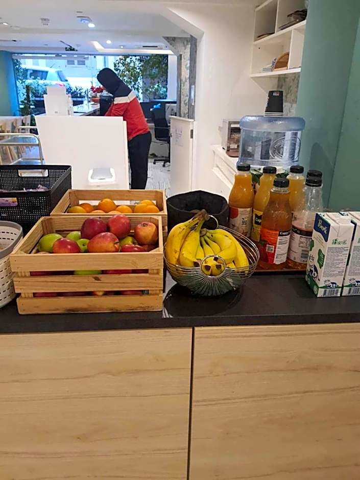 Day's Inn Hotel and Residence