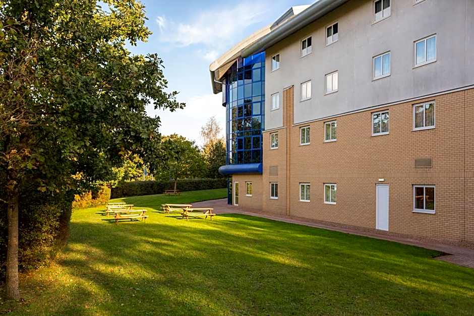 Holiday Inn Express Southampton - M27 J7 By IHG