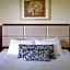 Charbonnier Motor Inn