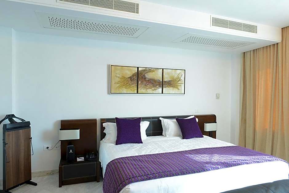 The Penthouse Suites Hotel