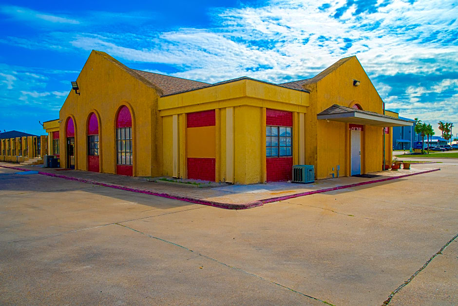 Aransas Bay Inn & Suites Corpus Christi by OYO