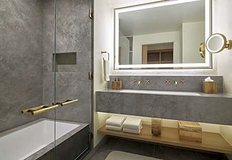 Deluxe Two Queen Beds