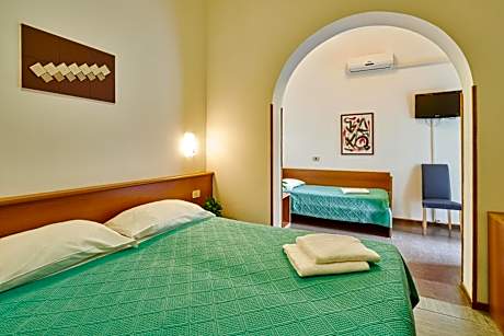 Double Room with Extra Bed (3 Adults)