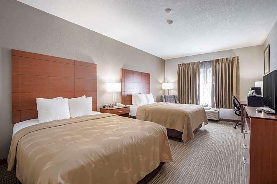 Photo 1 of 4 of 2 Queen Beds, Accessible