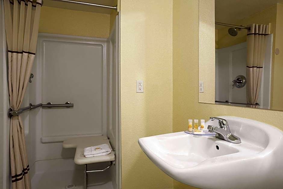 Days Inn by Wyndham Denver Downtown