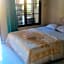 Adus Beach Inn