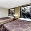 Super 8 by Wyndham Bloomington/Normal