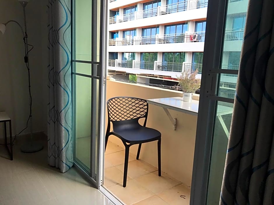 A title Guestel jomtien