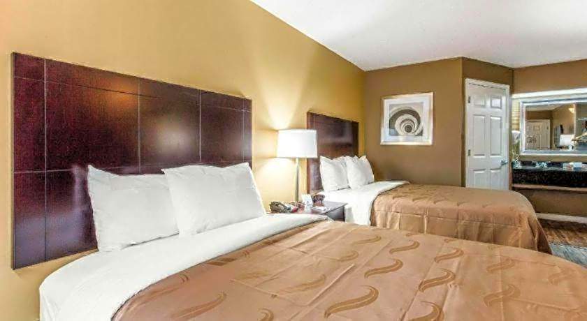 Quality Inn Bessemer I-20 exit 108