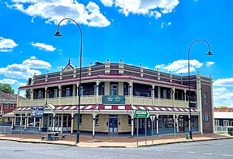 The Bolt Inn