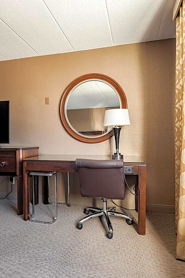 Wyndham Omaha/West Dodge