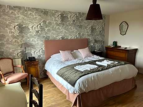 Deluxe Double Room with Shower
